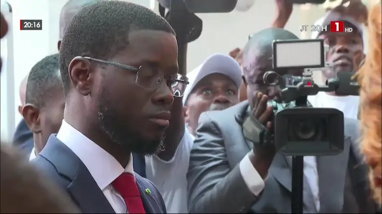 Bamako : BASSIROU DIOMAYE FAYE SALUE LA MEMOIRE DES SOLDATS MALIENS ET REAFFIRME LA SOLIDARITE DU SENEGAL